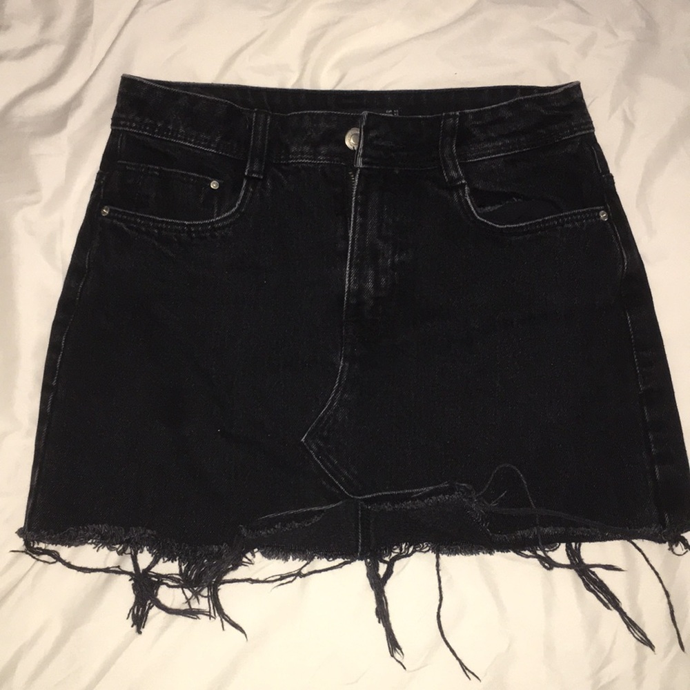 SOLD - Zara denim skirt size x small